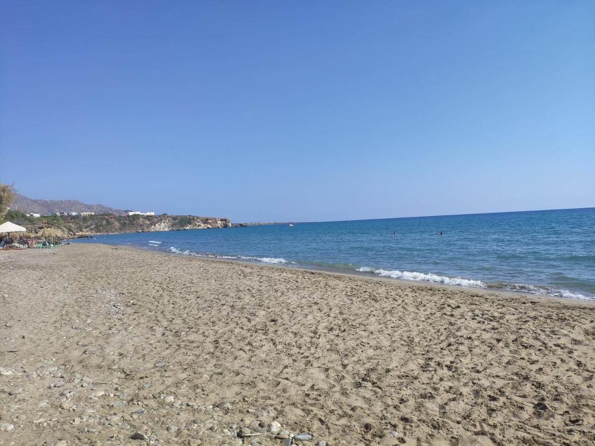 Neva Apartments By The Beach Makrýgialos Exteriör bild